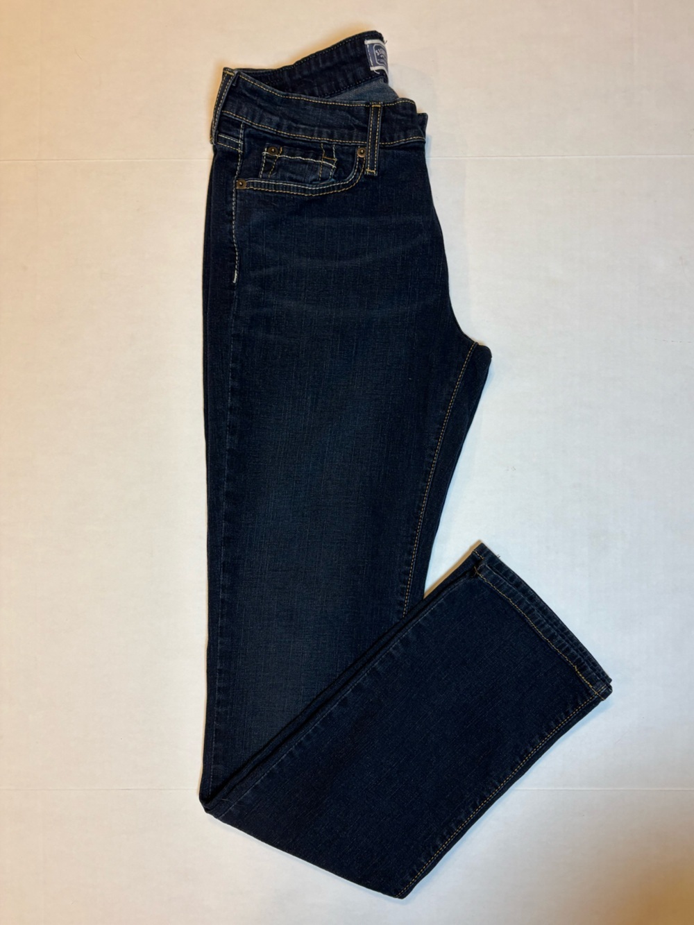 Signature by Levi Strauss Levi’s women’s midrise straight jeans, dark Wash 10L